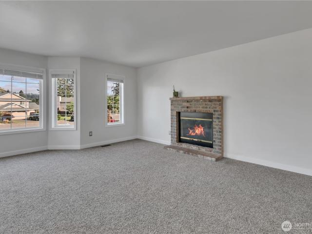 House for sale in Pacific, Washington