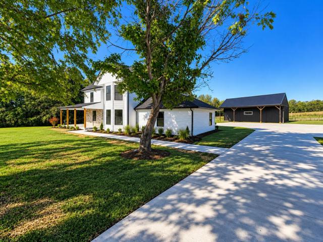 House for sale in Salvisa, Mercer County