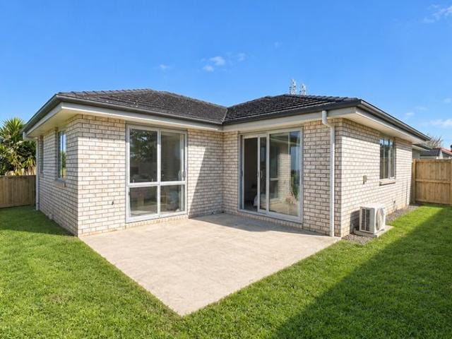 Apartment for rent in Deanwell, Hamilton City