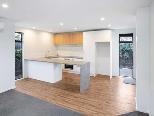 Apartment for rent in Chaslands, Canterbury