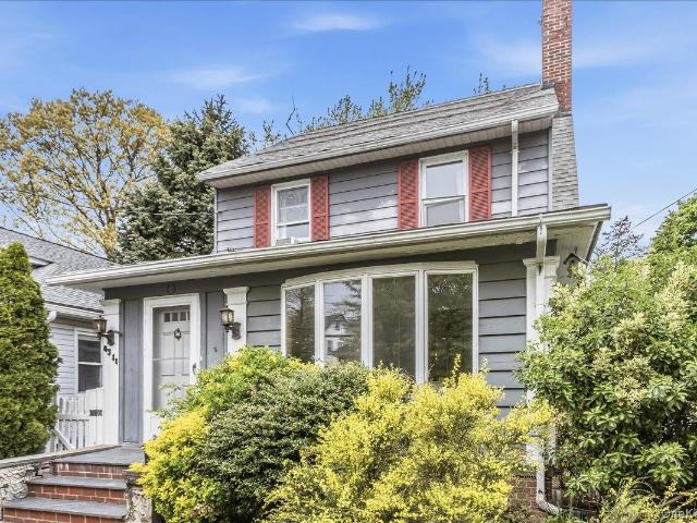 House for sale in Queens, Arverne