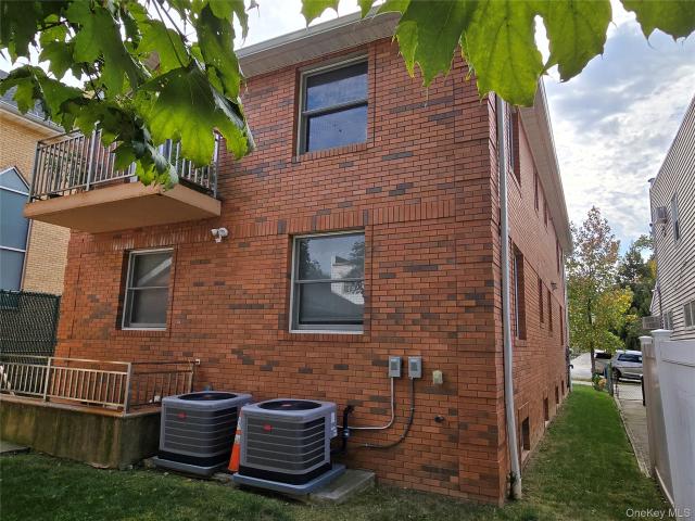 House for sale in Queens, Arverne