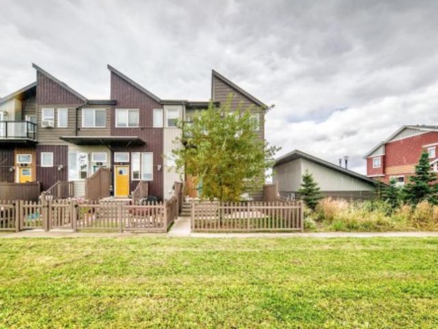 Townhouse for sale in Wedgewood, Alberta