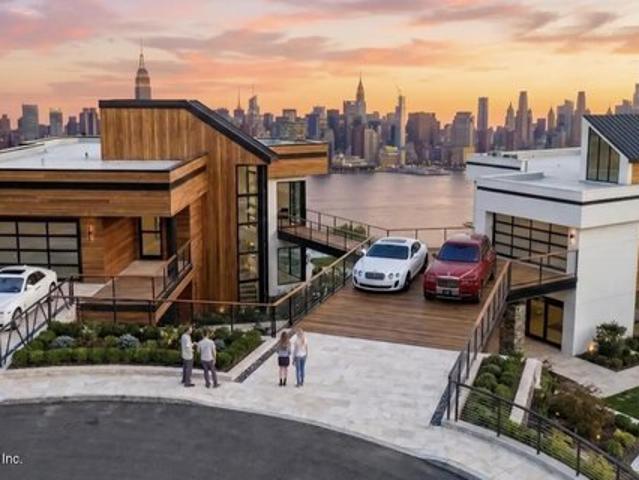 Land for sale in Arverne, New York