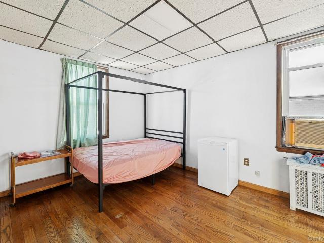 Townhouse for sale in Queens, Arverne