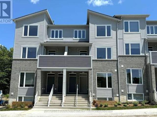 Townhouse for rent in Arva, Ontario