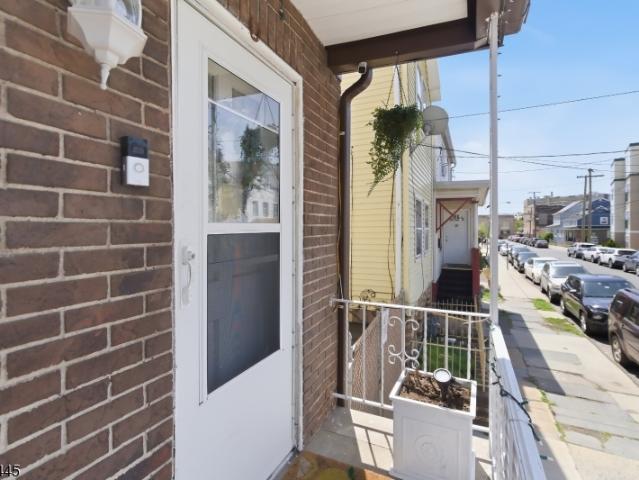 House for sale in Elizabeth, New Jersey