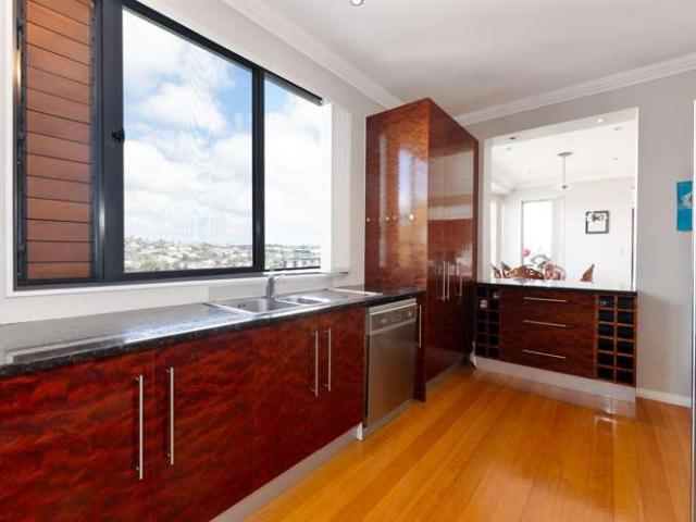House for sale in Paremoremo