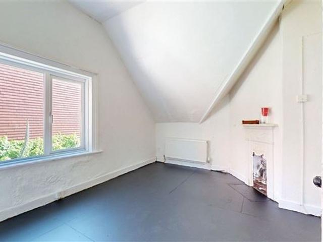 Detached House to rent in Howth, North Tipperary