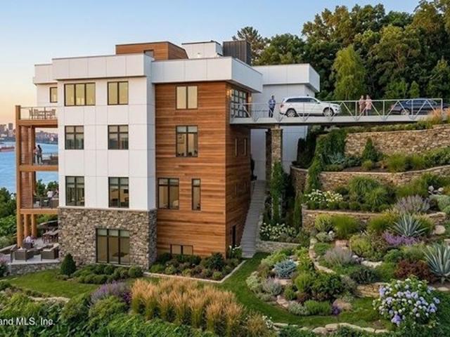 Land for sale in Arverne, New York