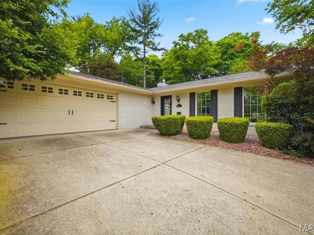 House for sale in Belleville, Illinois