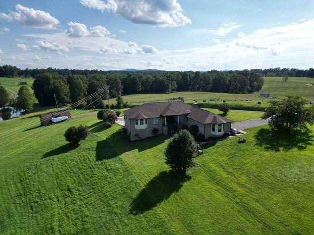 House for sale in Summersville, West Virginia