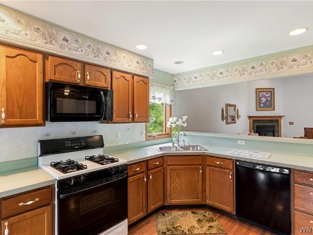 Townhouse for sale in Bowmansville, New York