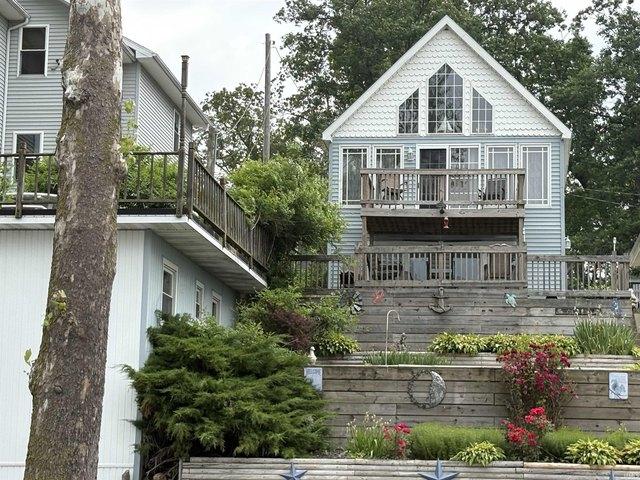 House for sale in Leesburg, Indiana