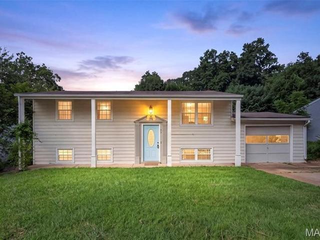 House for sale in Fenton, Missouri