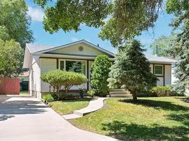 House for sale in East St. Paul, Manitoba