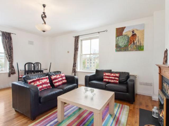 Apartment to rent in Bluebell, North Tipperary