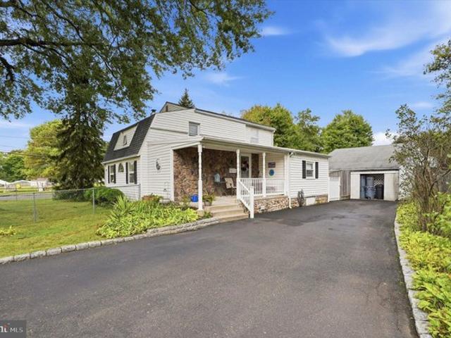 House for sale in Warminster Village, Warminster Township