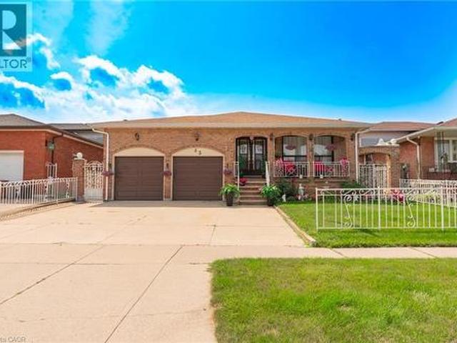 House for sale in Ancaster, Ontario