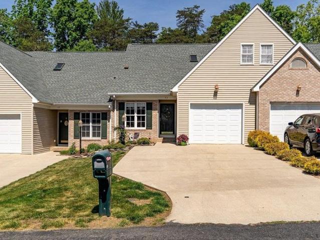 Townhouse for sale in Virginia