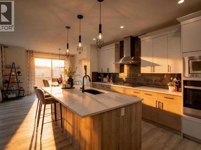 House for sale in Hotchkiss, Calgary