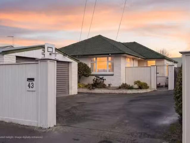 House for sale in Chaslands, Canterbury