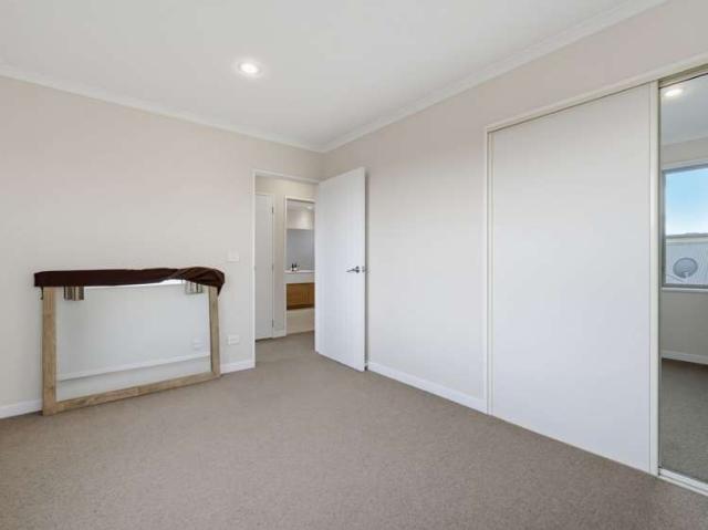 Townhouse for sale in Heathcote, Canterbury