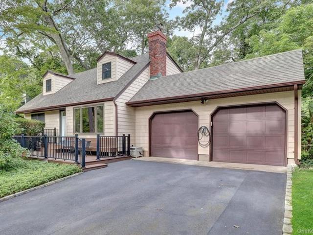 House for sale in Setauket, Town of Brookhaven
