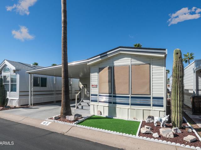House for sale in Apache Junction, Arizona