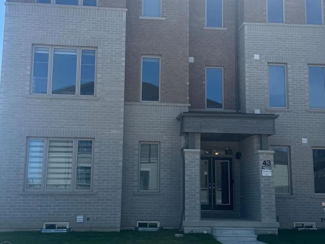 Townhouse for rent in Woburn, Ontario
