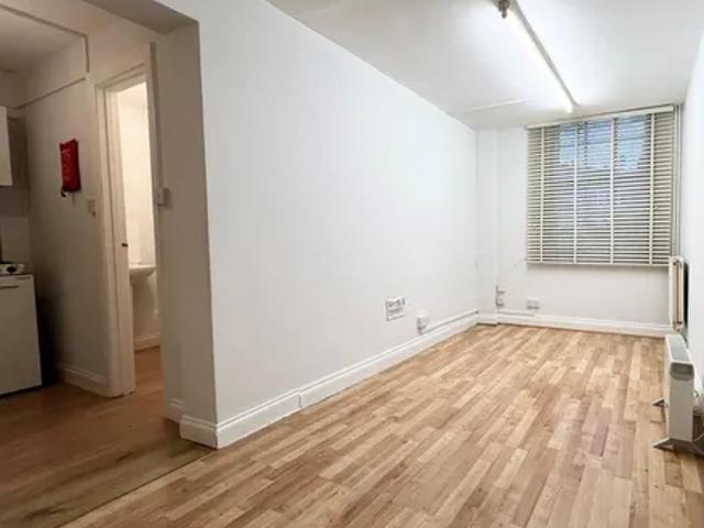 Apartment for rent in Edmonton, Greater London