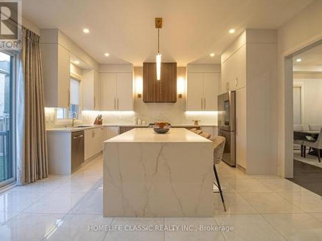 House for sale in Richmond Hill, Golden Horseshoe