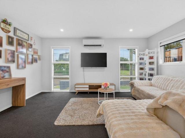 House for rent in Pauatahanui, Wellington