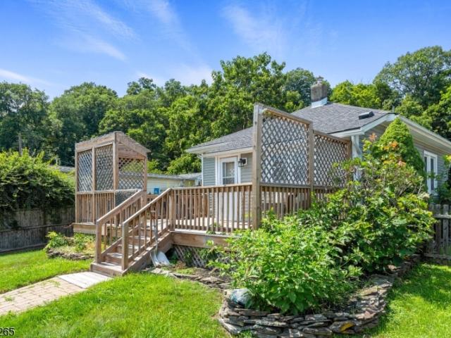 House for sale in Newton, New Jersey