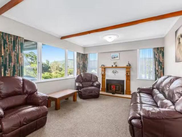 House for sale in Days Bay, Wellington