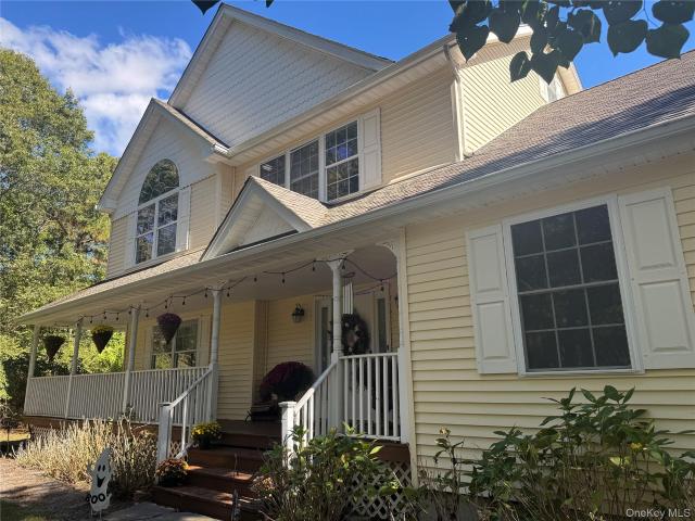 House for sale in Centereach, New York