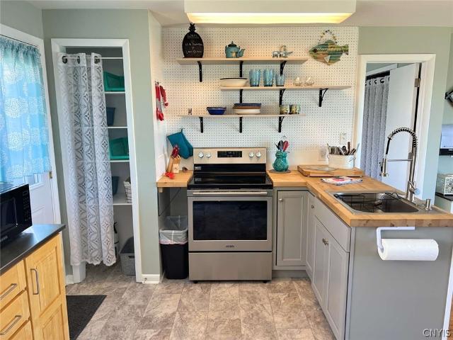 House for sale in Mannsville, New York