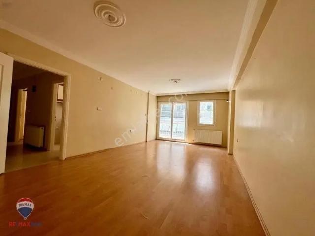 Karşiyaka, İzmir içerisinde kiralık mülk