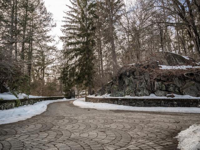 House for sale in Southfields, New York