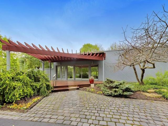 House for sale in Illinois
