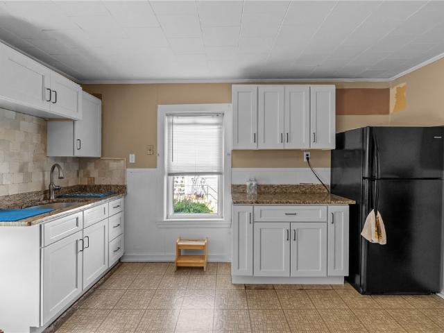 House for sale in Lincoln, Rhode Island