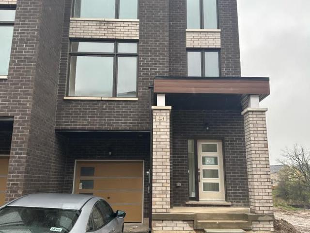 Townhouse for sale in Woburn, Ontario