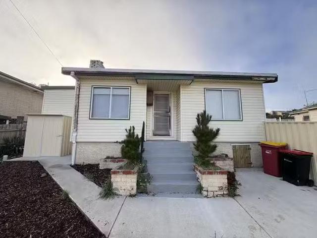 House for rent in Maida Vale, Western Australia
