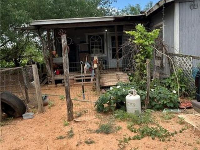House for sale in Hebbronville, Texas
