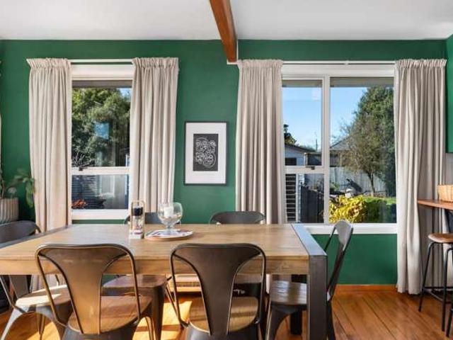 House for sale in Chaslands, Canterbury