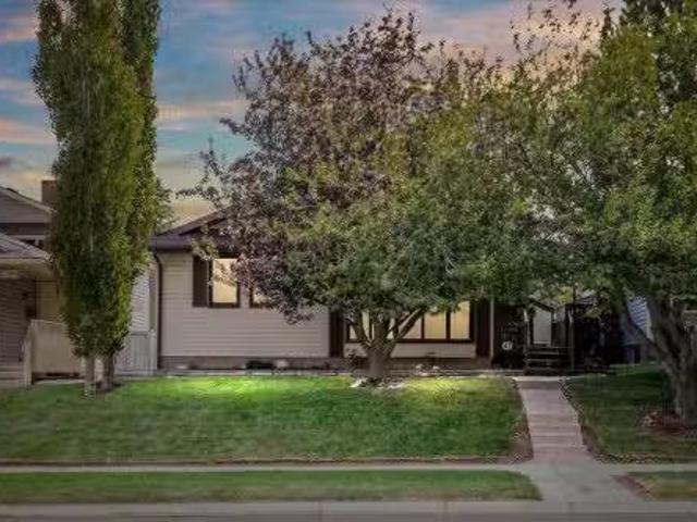 House for sale in Northwest, Alberta