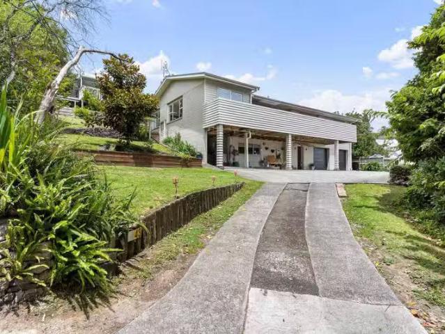 House for sale in Omokoroa, Bay Of Plenty