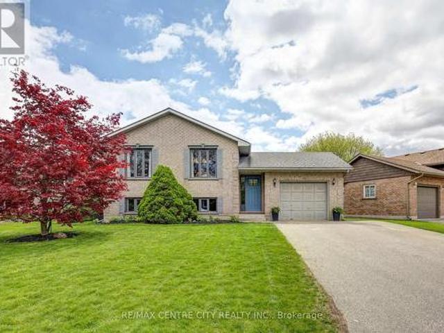 House for sale in Ontario