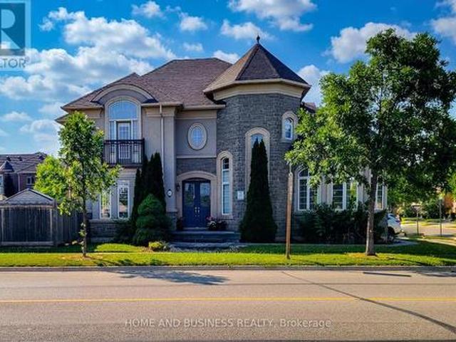 House for sale in Oakville, Ontario