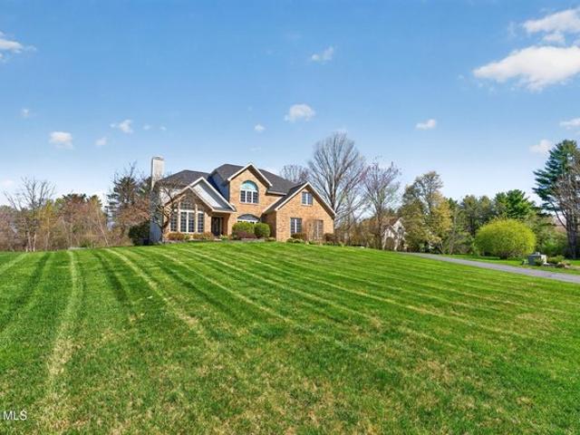 House for sale in Saratoga, New York